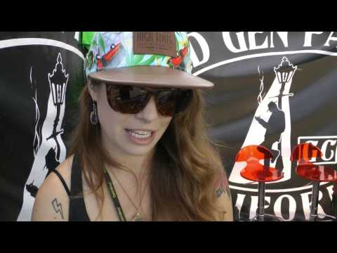 Seattle Cannabis Cup - Dabbing with 3rd Generation Family