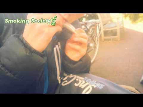 Rolling up a fat joint (Stoners only)
