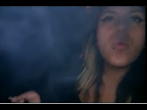 GIRL SMOKING WEED WITH FAMILY ON THANKSGIVING NIGHT